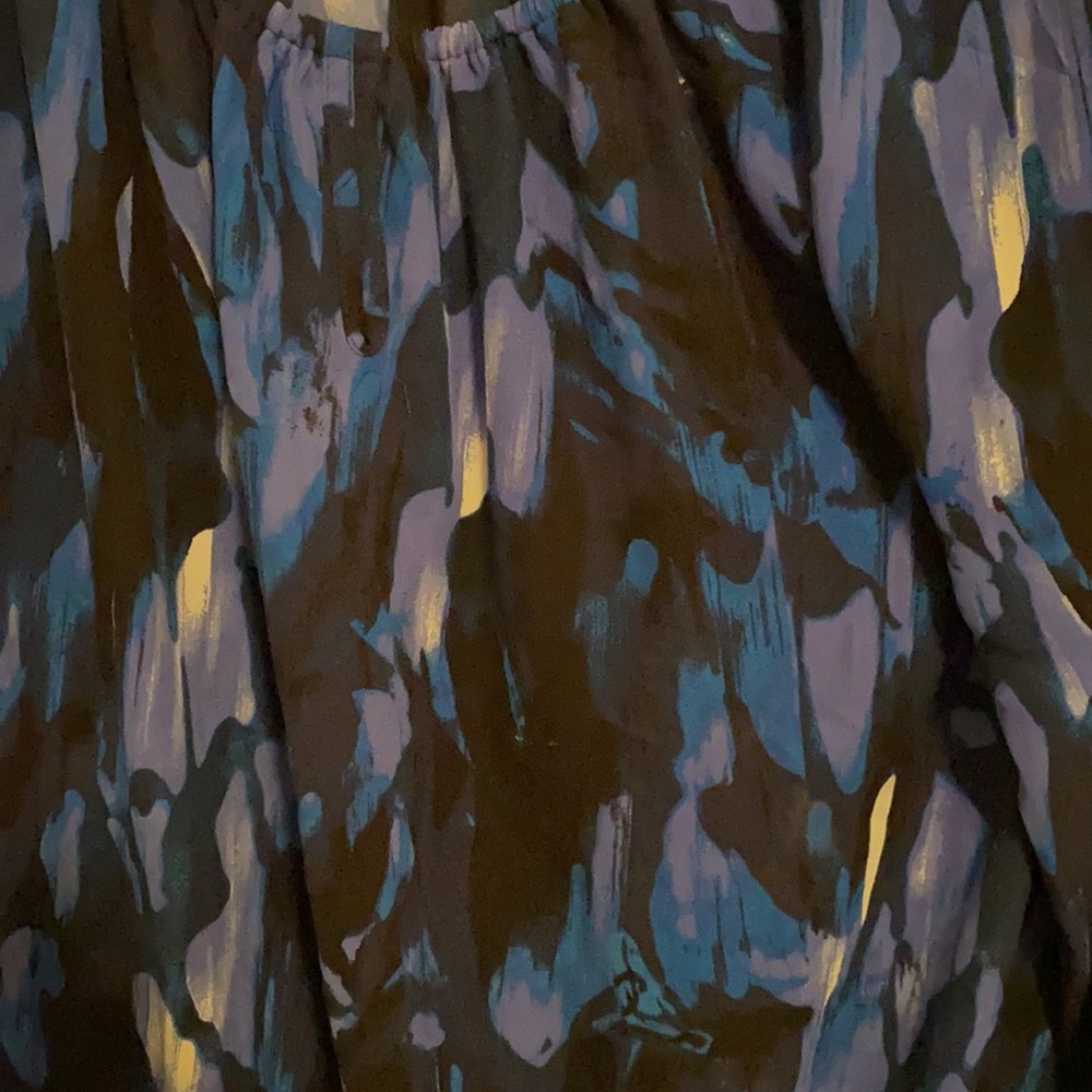 Shirt - Picture 3 of 4